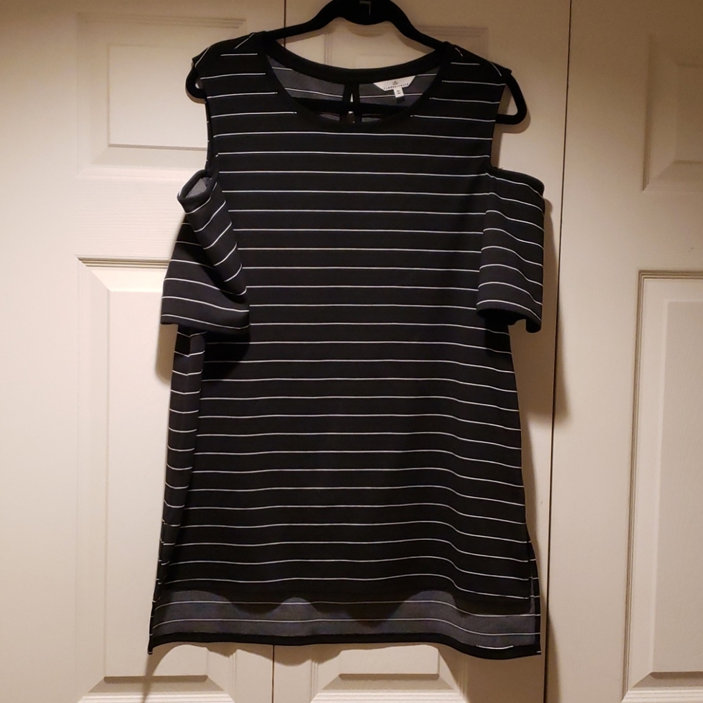 RW&CO Camber and Grace polyester Top